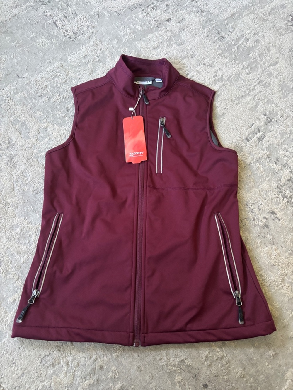 NWT 33,000 ft Plum Softshell Zip Vest